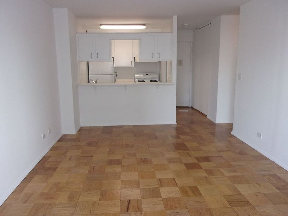 1st image of 200 E 72nd St APT 14H