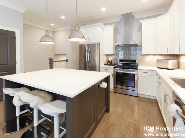 1241 W Oakdale Ave, Chicago, IL