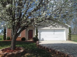 1414 Clooney Ln, Charlotte, NC 28262