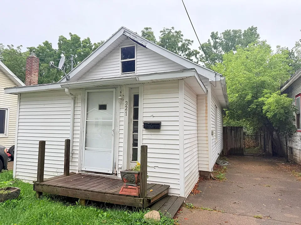 321 Denver St