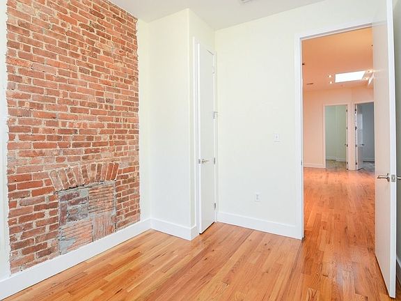 4th image of 694 Franklin Ave #22X