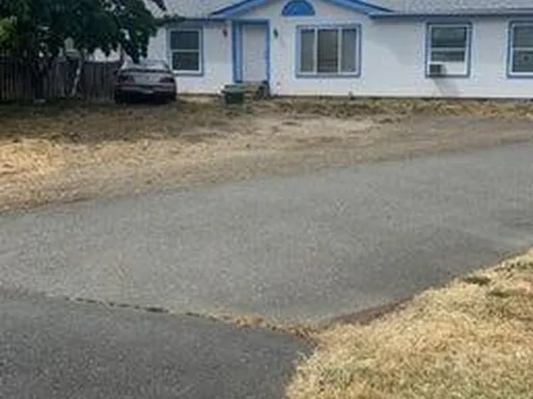 2720 Redwood Ave, Grants Pass, OR 97527