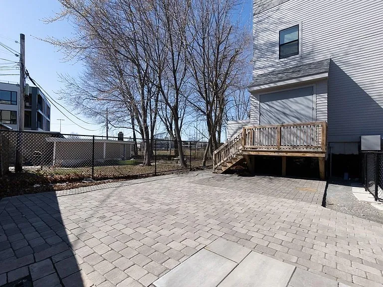 16 Boardman St #207 — Photo 14