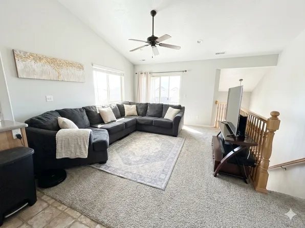 467 S 2550th St W APT 3, Springville, UT 84663