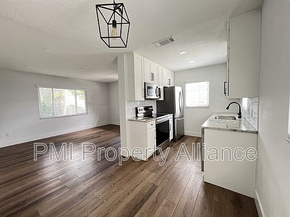 5th image of 2302 Elizabeth Ave