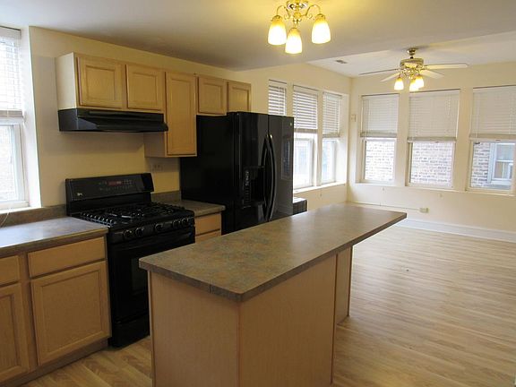 2nd image of 7012 S Paxton Ave APT 1-N