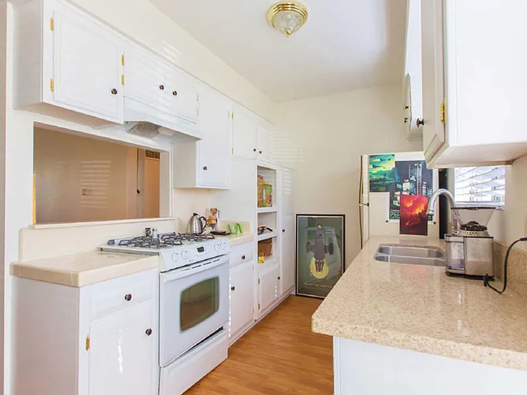 211 E Fairview Ave #4 — Photo 2