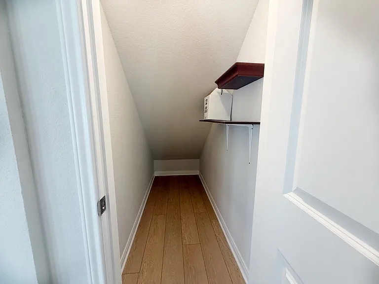 2161 Hofstaat Dr — Photo 22