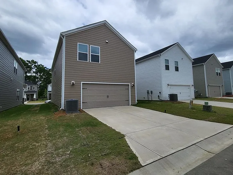 465 Cranford Dr — Photo 9