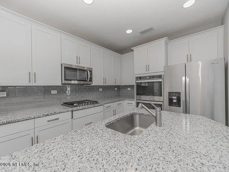 432 Pine Bluff Dr — Photo 7