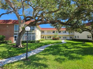 6 VISTA PALM Lane #103, Vero Beach, FL 32962