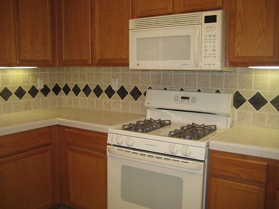 open kitchen, gas stove