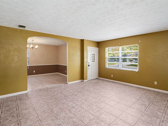 4th image of 602 Shore Dr