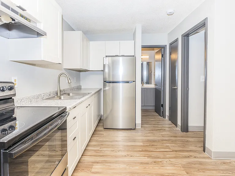 Meadow Park Apartments — Photo 8