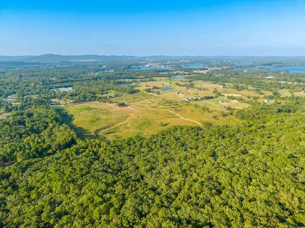 699 Albright Rd, Hot Springs National Park, AR 71913