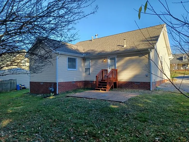 2860 Maple Cir — Photo 18
