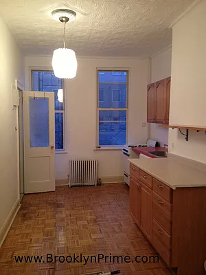 Rented by Brooklyn Real Estate Services | media 2