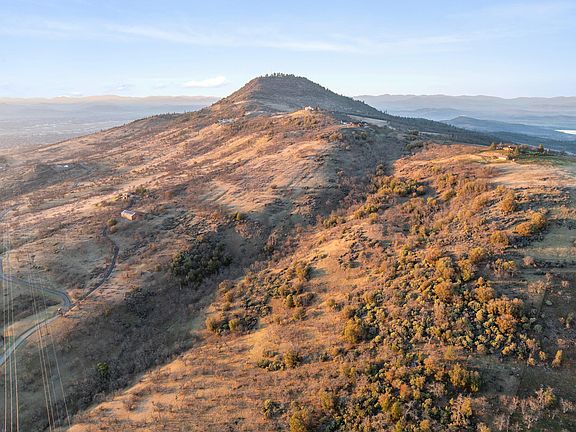 5th image of 6055 Hillcrest Rd