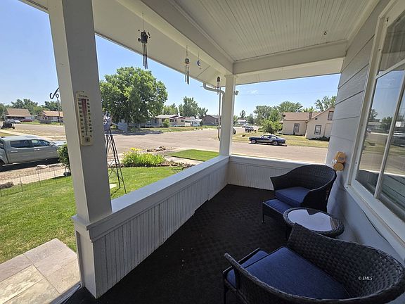 3rd image of 501 Yellowstone Ave