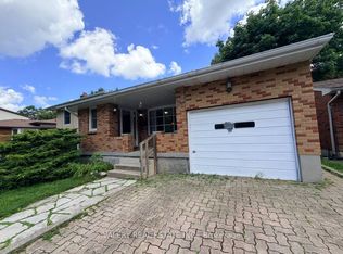 63 Paperbirch Cres #B, London, ON N6G 1L8