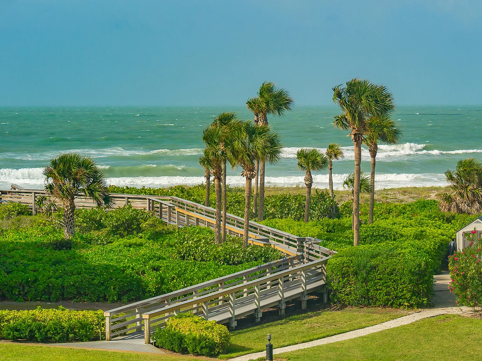 2109 Gulf Of Mexico Dr — Photo 3