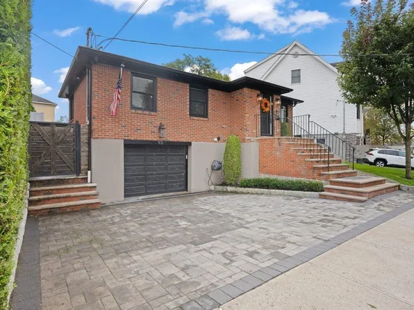 93 Beacon Ave, Staten Island, NY 10306