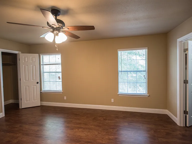 2096 E Honeysuckle Ln — Photo 12