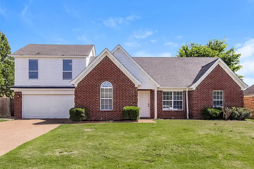 5 bed, 2.0 bath, 2000 sqft, $2,055 — Photo 1