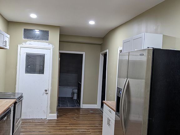 5th image of 5109 Hunter Ave Unit 1