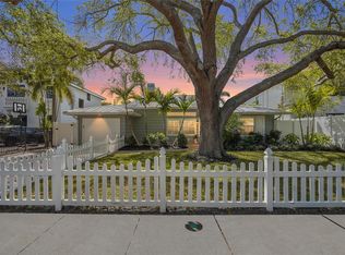 1920 Wisteria St, Sarasota, FL 34239