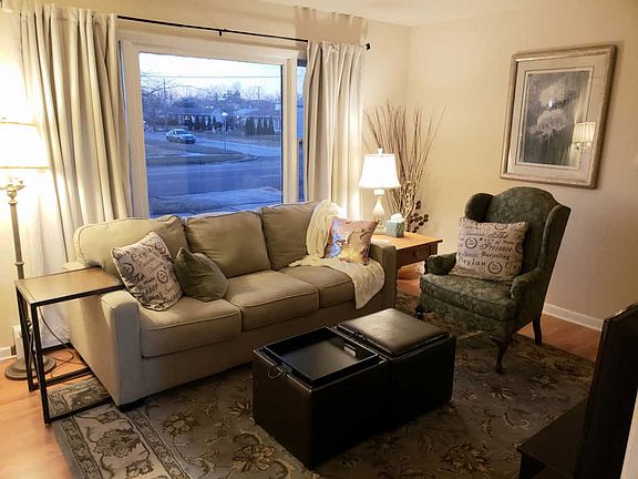4th image of 511-513 N Edgelawn Dr