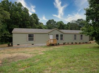 1040 Riverwoods Dr, Madison, GA 30650
