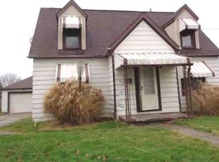 414 Hoon Ave, Farrell, PA 16121