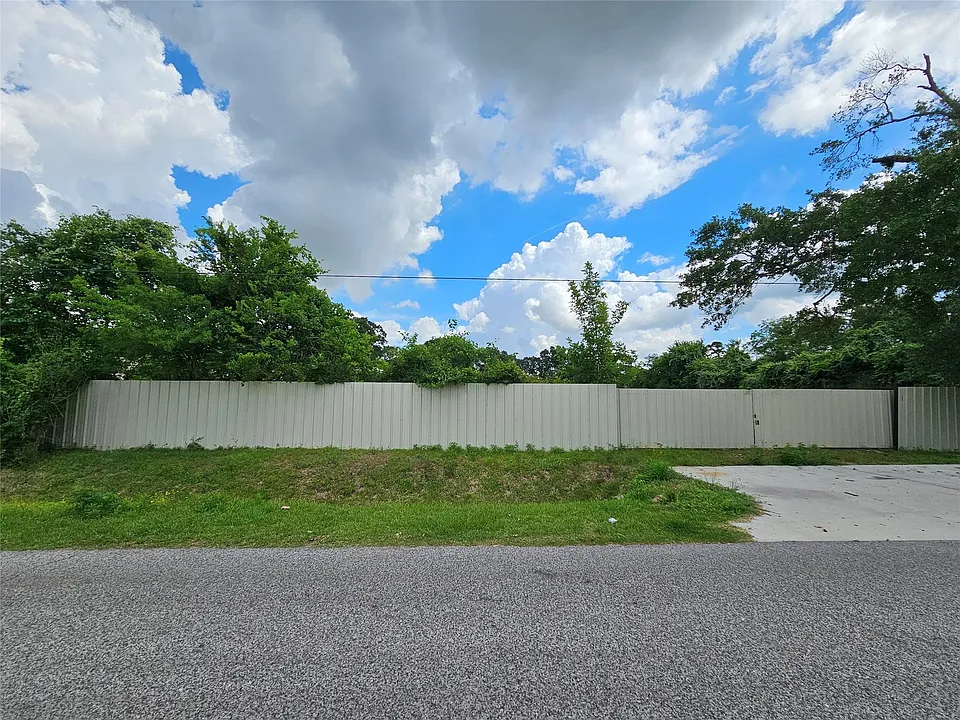 6007 Van Zandt St