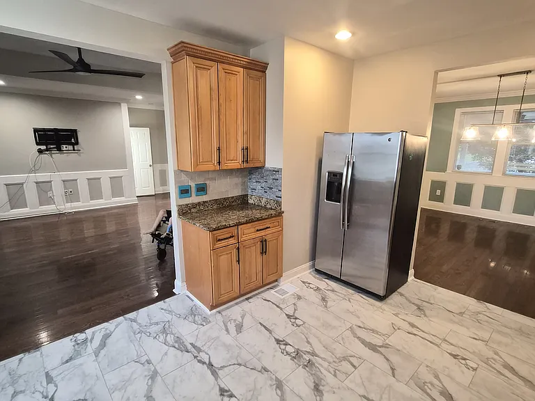3701 Hamilton St — Photo 5