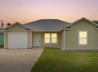 534 Military Dr, Corpus Christi, TX 78418