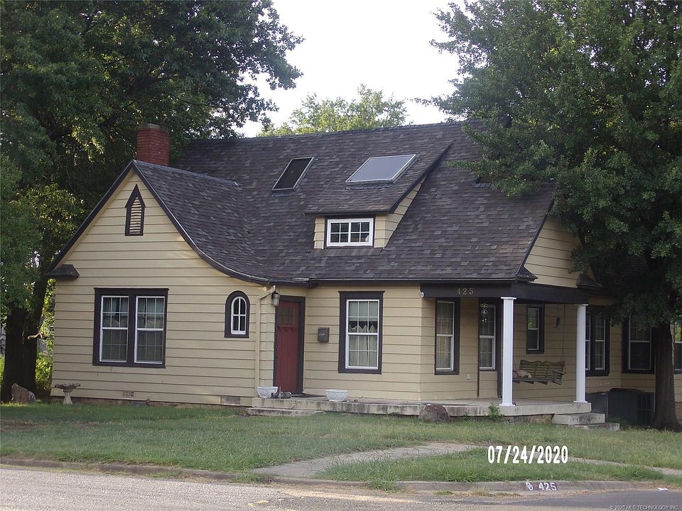 1st image of 425 E Wichita Ave