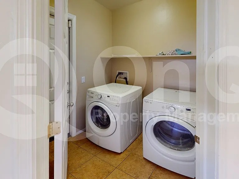 7218 S Canterbury Tale Dr — Photo 20