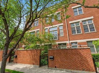 844 N Ogden Ave, Chicago, IL 60642