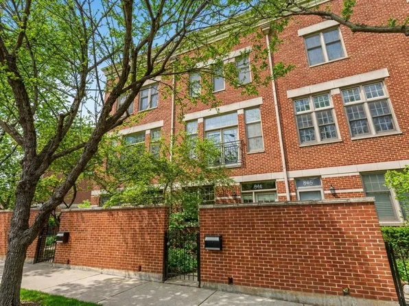 844 N Ogden Ave, Chicago, IL 60642
