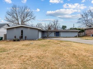 3542 E Whitehall Dr, Springfield, MO 65809