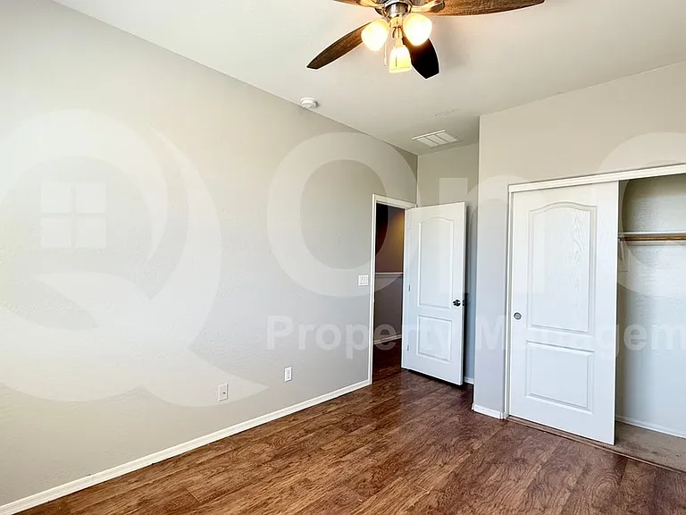 27297 N 172nd Ln — Photo 18