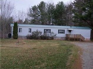 49 Hankerson Rd, Chelsea, ME 04330