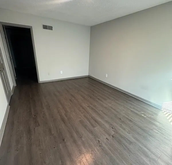 2133 W Gordon Ave #C — Photo 2