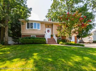 2002 Finderne St, Oakhurst, NJ 07755