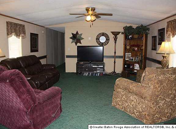 4th image of 11629 Donna Ave