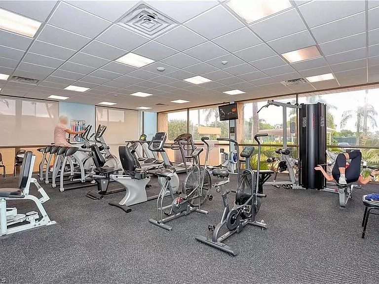 Full Gym, new equipment arriving soon