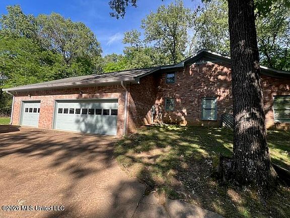 2nd image of 306 Gluckstadt Rd