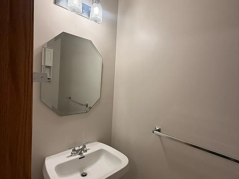 14748 Excelsior Ln — Photo 5