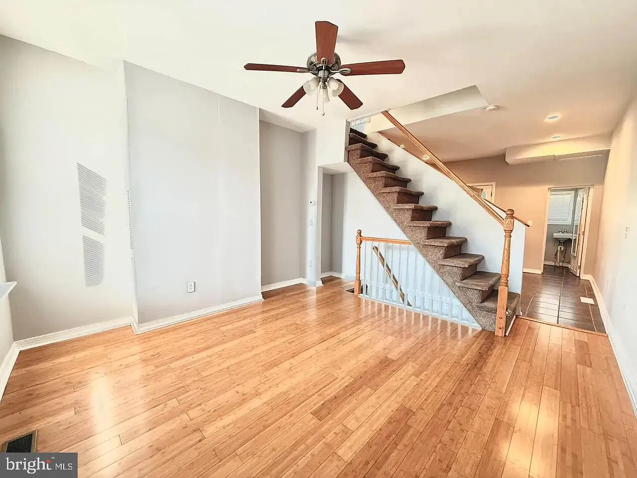 2 bed, 1.5 bath, 754 sqft, $1,600 — Photo 2